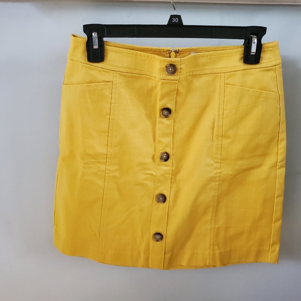 Loft Outlet, Yellow skirt, 18" length, size 4, NWT